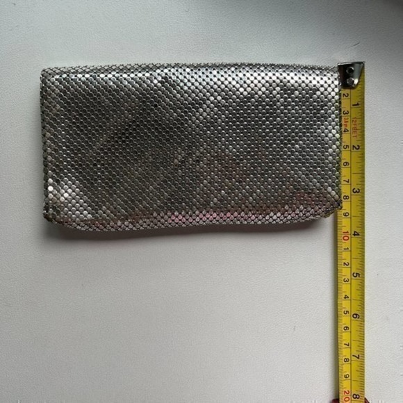 Vintage Whiting & Davis Silver Mesh Clutch with Rhinestone Clasp - Picture 6 of 11